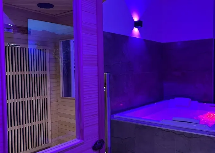Secret & Jacuzzi